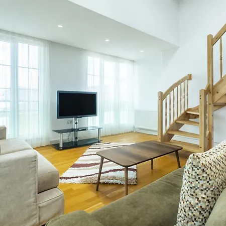 Chic Flat Near Public Transportation In Goztepe * Estambul