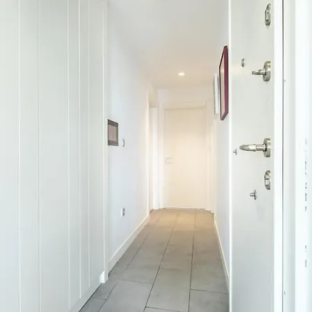 Chic Flat Near Public Transportation In Goztepe Apartment Istanbul